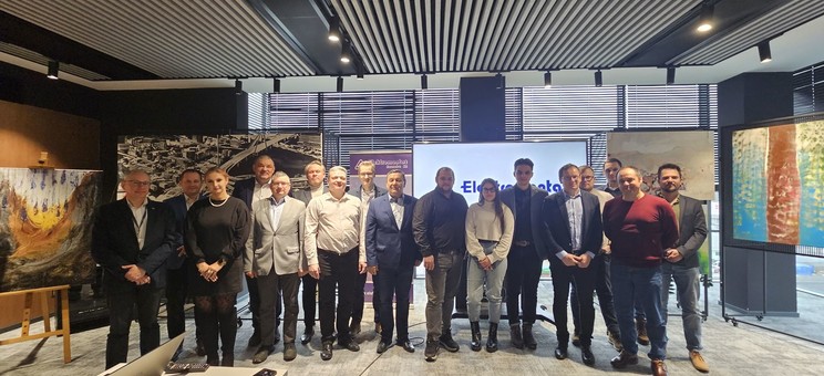 Uczestnicy konferencji w firmie Elektromontaż Rzeszów S.A.